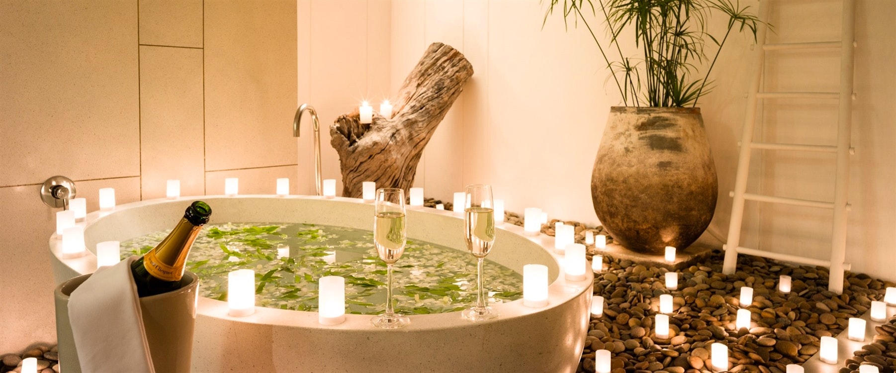 Garden and Pool Residence Bathroom at The Sarojin, Thailand 