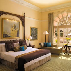 deluxe room garden view king bed