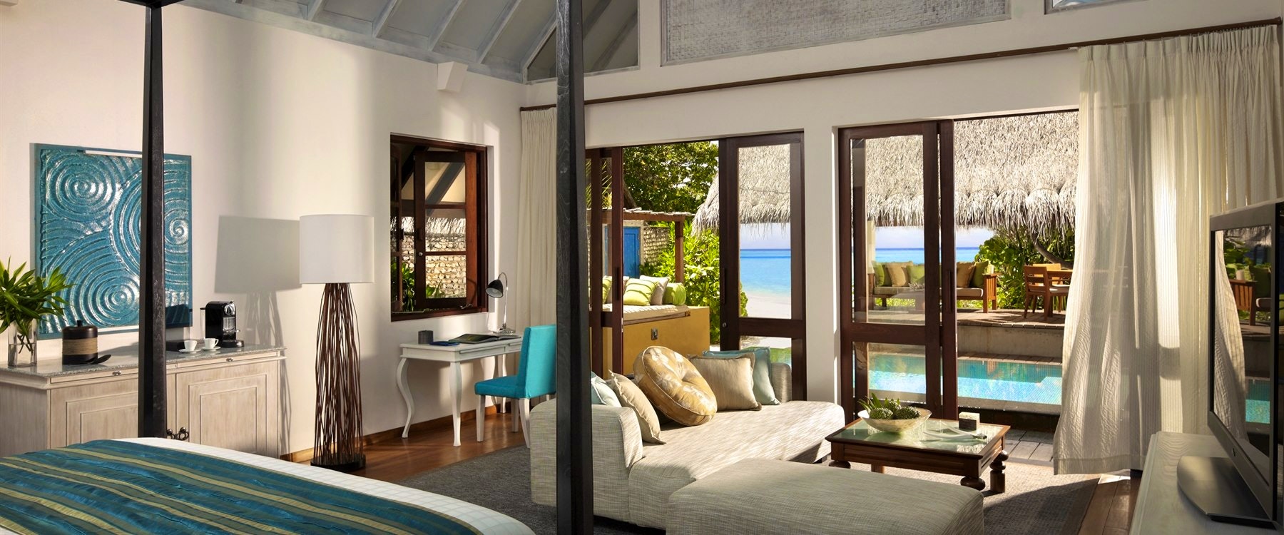 beach bungalow with pool