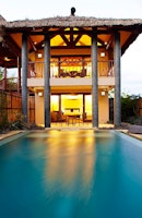 beachfront pool suite