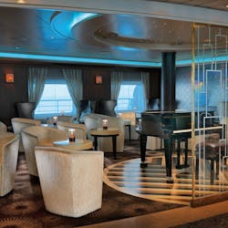 Lounge on Seven Seas