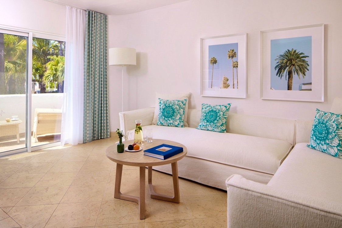 Oasis Family Suite Living Room