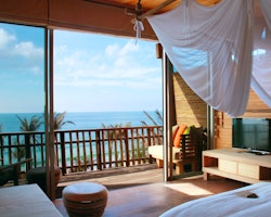 ocean front duplex pool villa