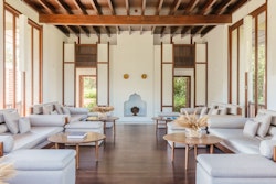 wine lounge amanruya bodrum