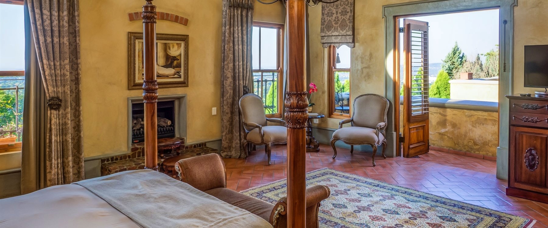Suite with view to balcony at Castello di Monte, South Africa