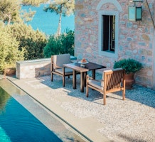 Pool Pavilion Partial Sea View