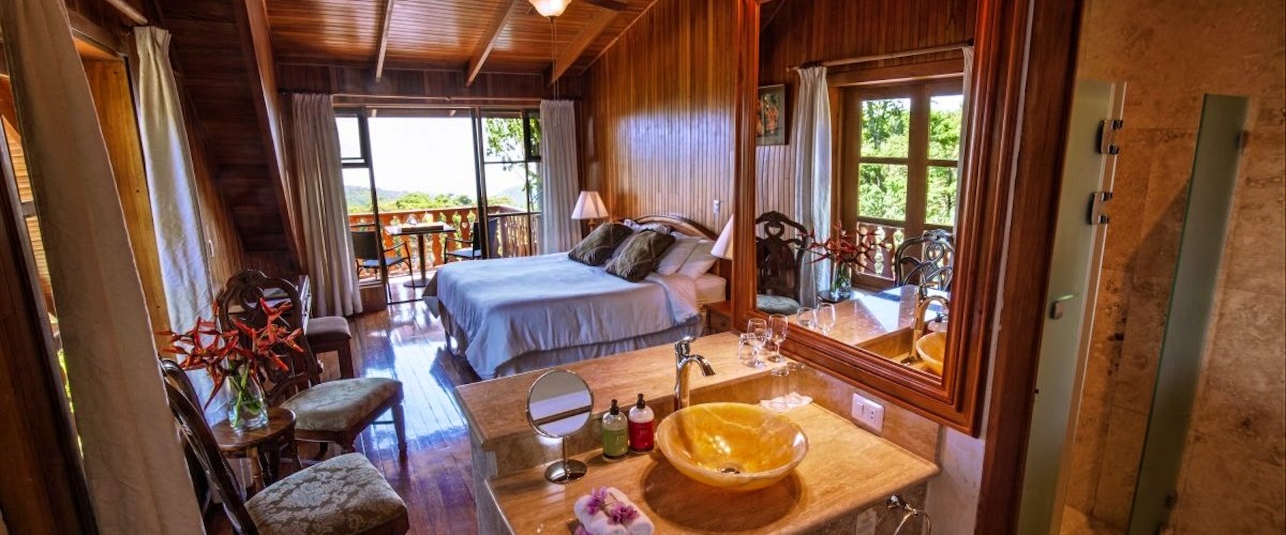 Superior bedroom at Hotel Belmar, Costa Rica