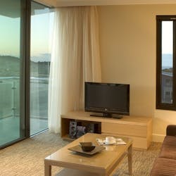 Deluxe suite at Peppers the Sands Resort