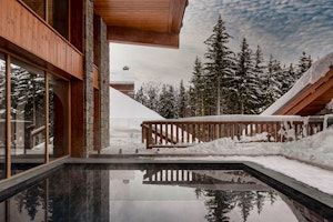 Le Coucou outdoor pool