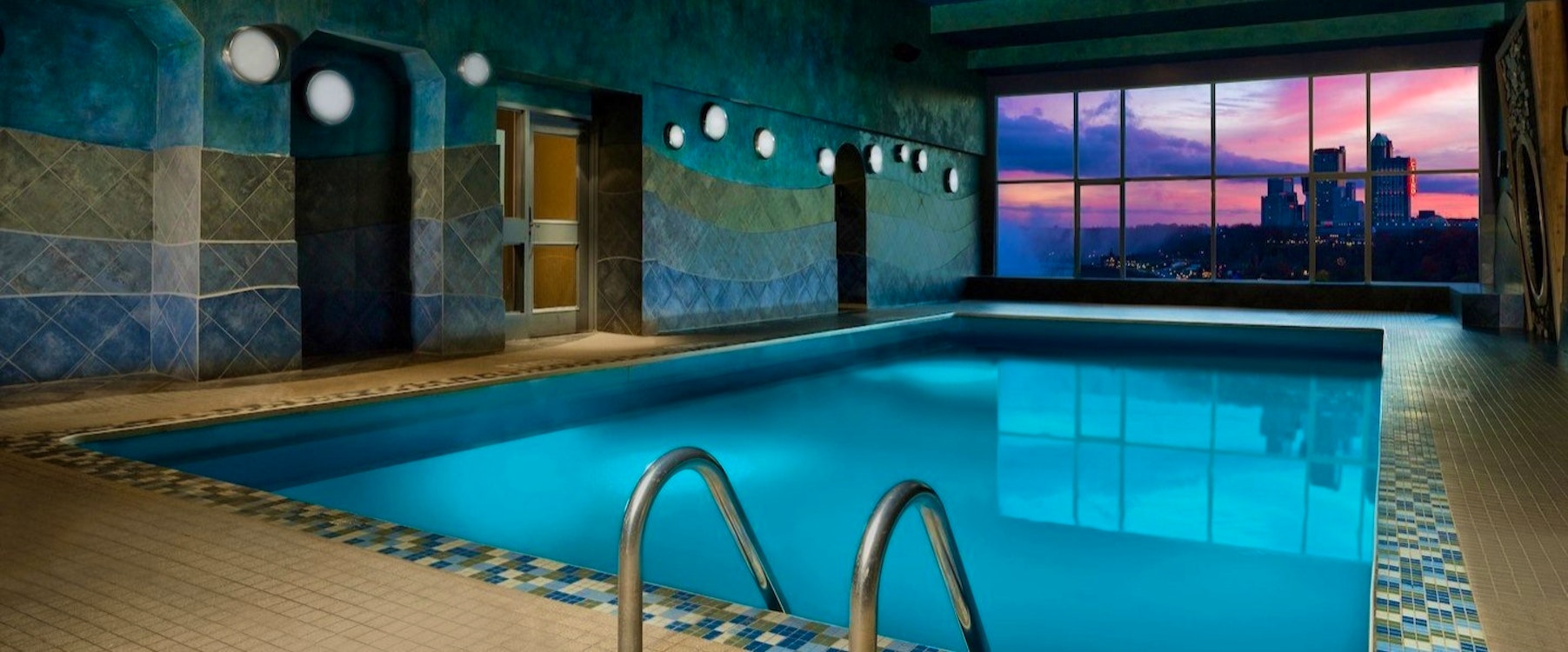 Indoor Pool at Sheraton on The Falls, Ontario