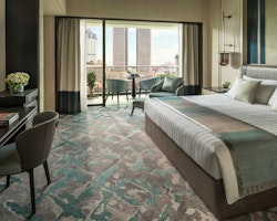 Premier Balcony room, Shangri-la, Colombo, Sri Lanka