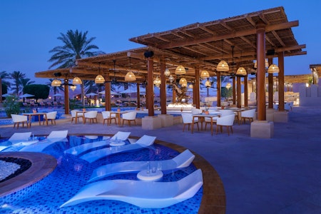 Naseem Pool Bar, Qasr Al Sarab Desert Resort by Anantara, Abu Dhabi