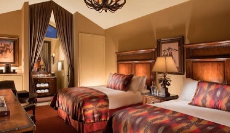 superior double queen cabin