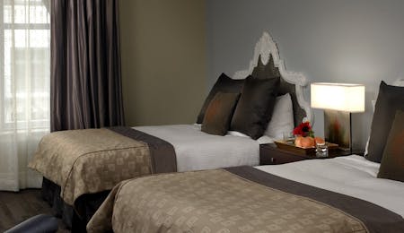 queen queen deluxe rooms