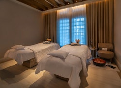 Couples treatment room in the spa, Raffles Singapore