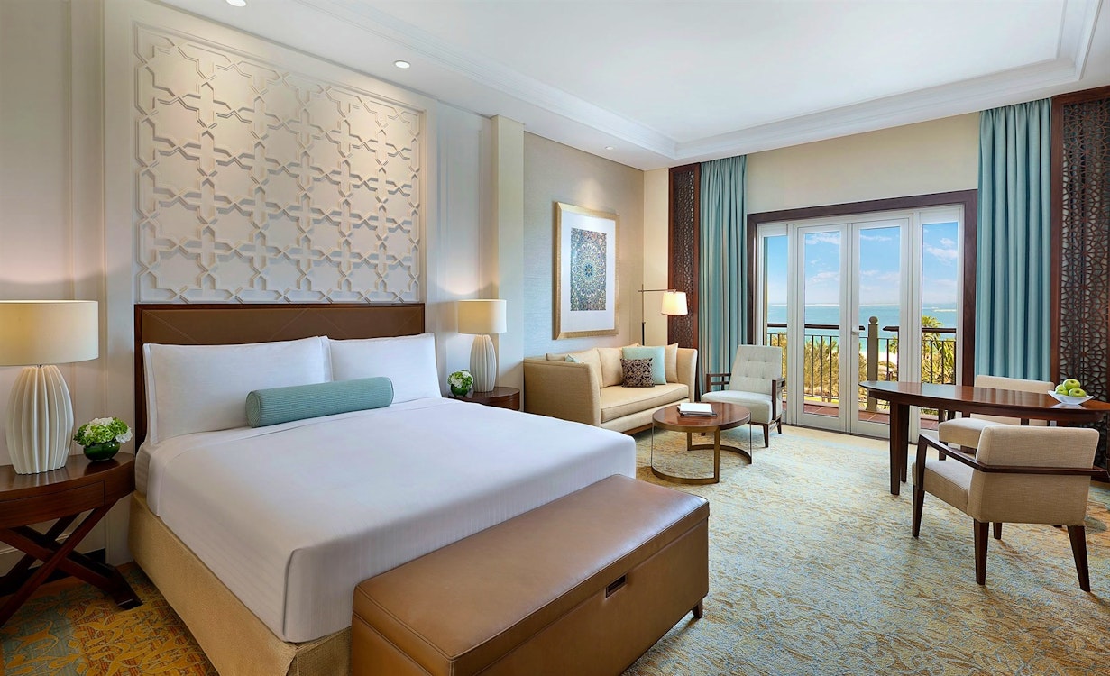Deluxe Room at The Ritz Carlton Dubai 