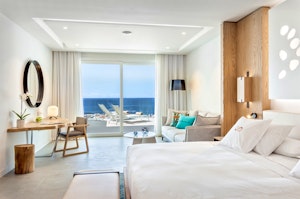 Junior Suite Front Ocean View Panoramic 