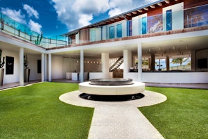 Rockstar & Nina at Eden Rock image 1