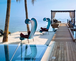 Romantic Pool Residence