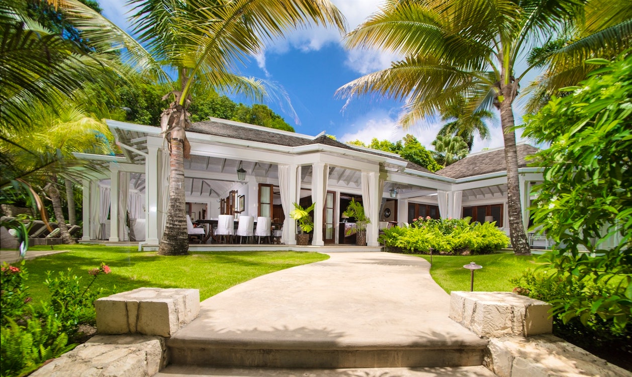 entry to villa at round hill villas jamaica