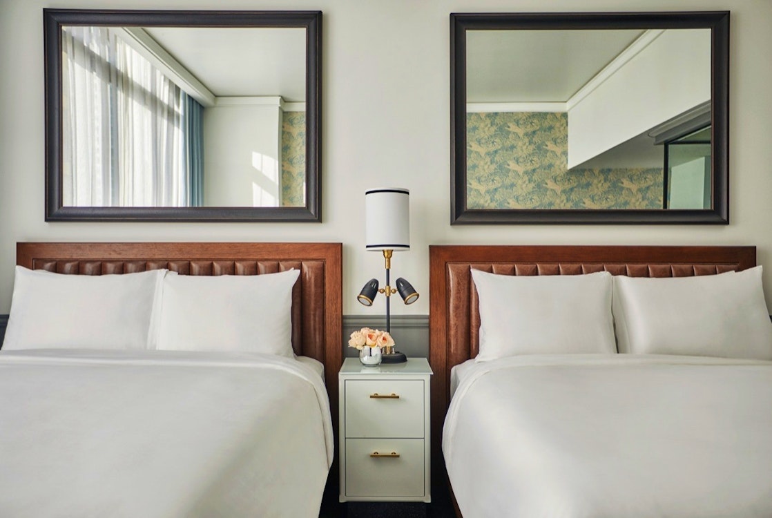 Superior Queen, The Pendry, California