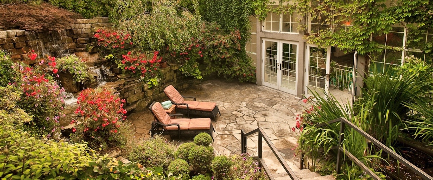 Secret Outdoor Oasis at Queen’s Landing by Vintage Hotels, Ontario 