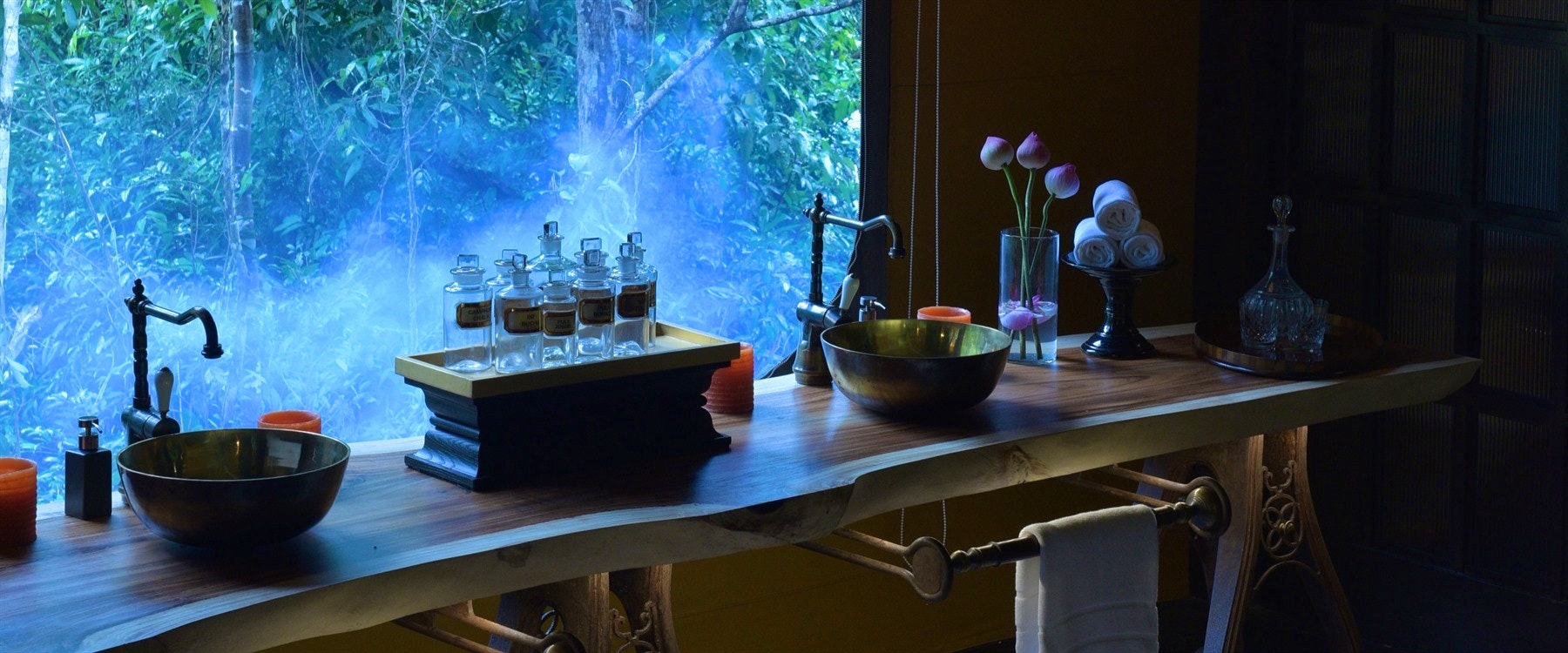 Guest Bathroom at Shinta Mani Wild, Phnom Penh