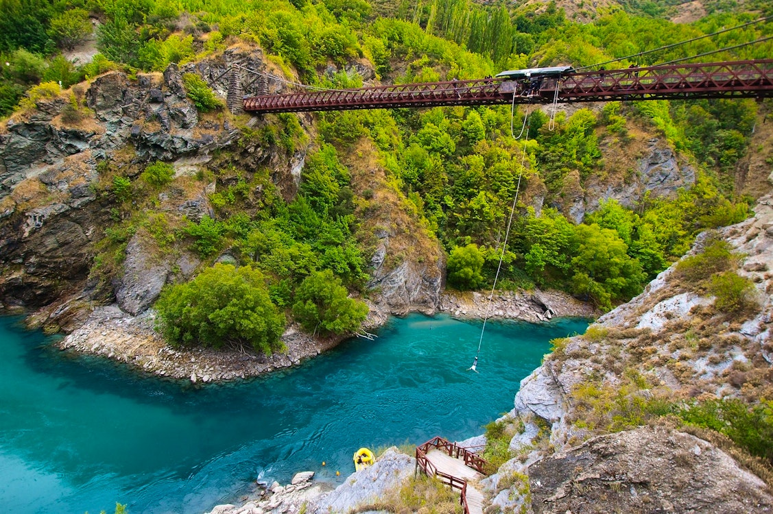 kawarau bridge bungy jumping queenstown
