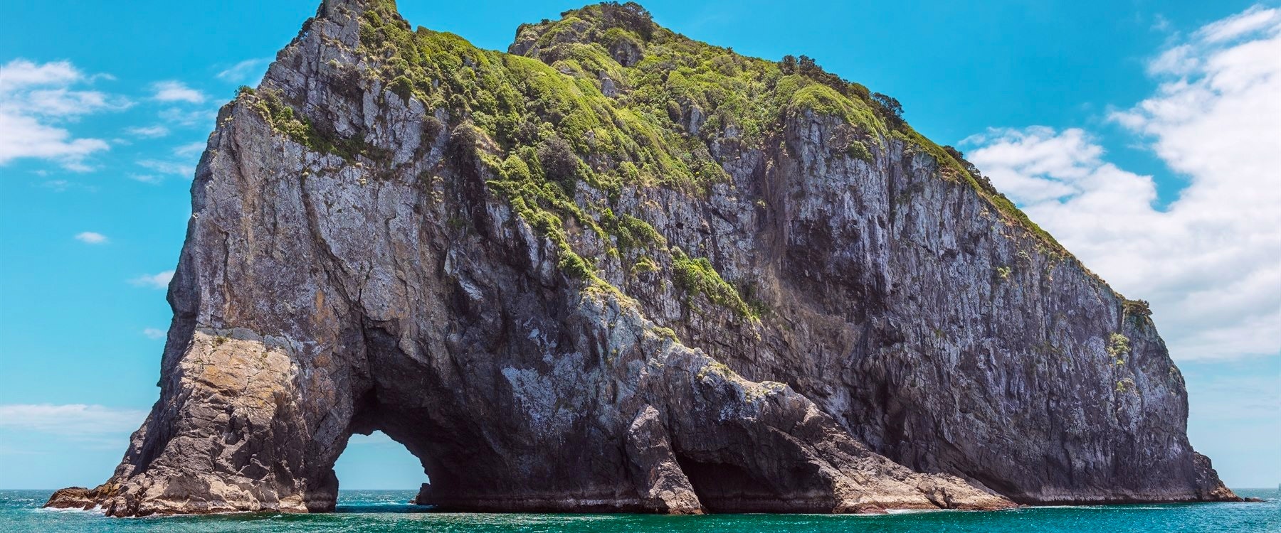 hole in the rock bay of islands