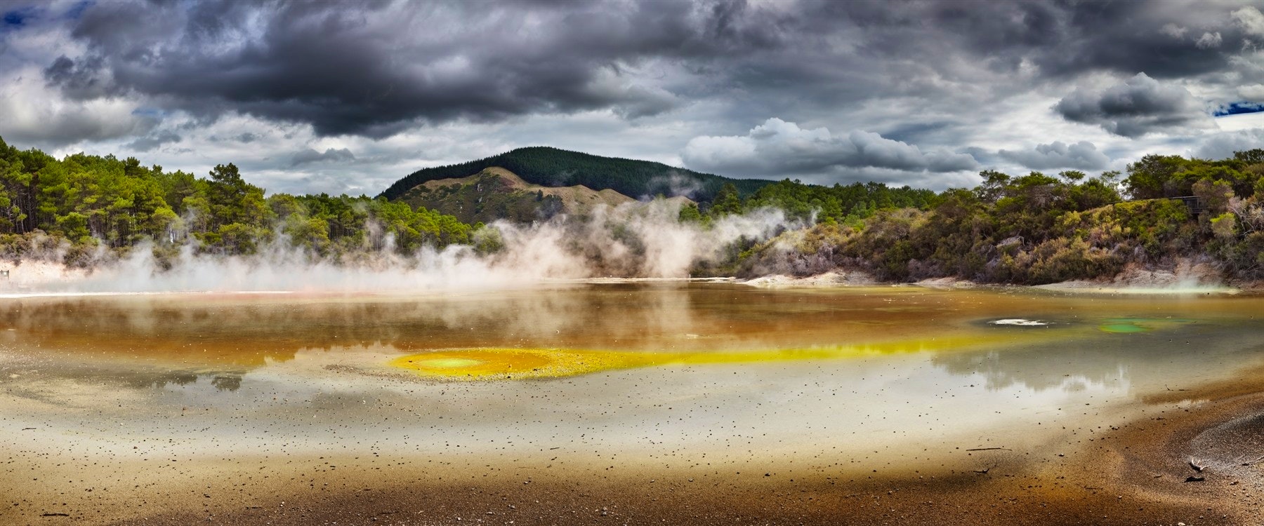 artists palette pool in waiotapu thermal reserve rotorua