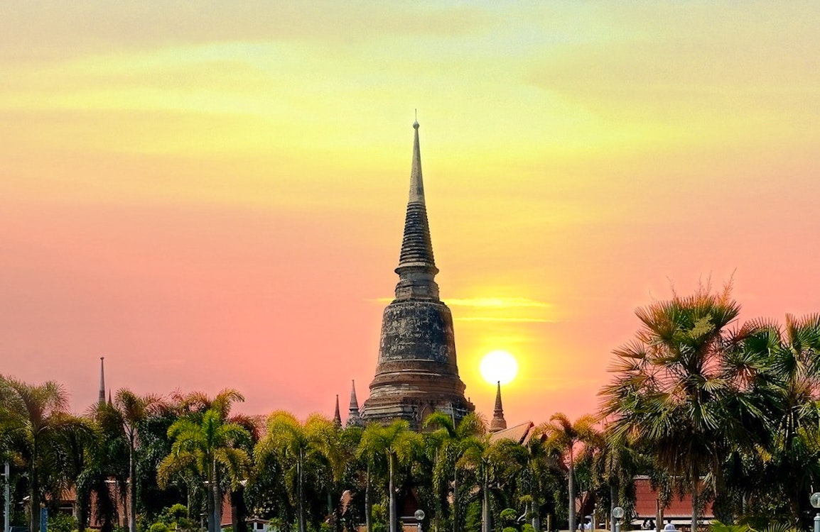 sunset pagoda old temple wat wat yai chaimongkol of ayutthaya