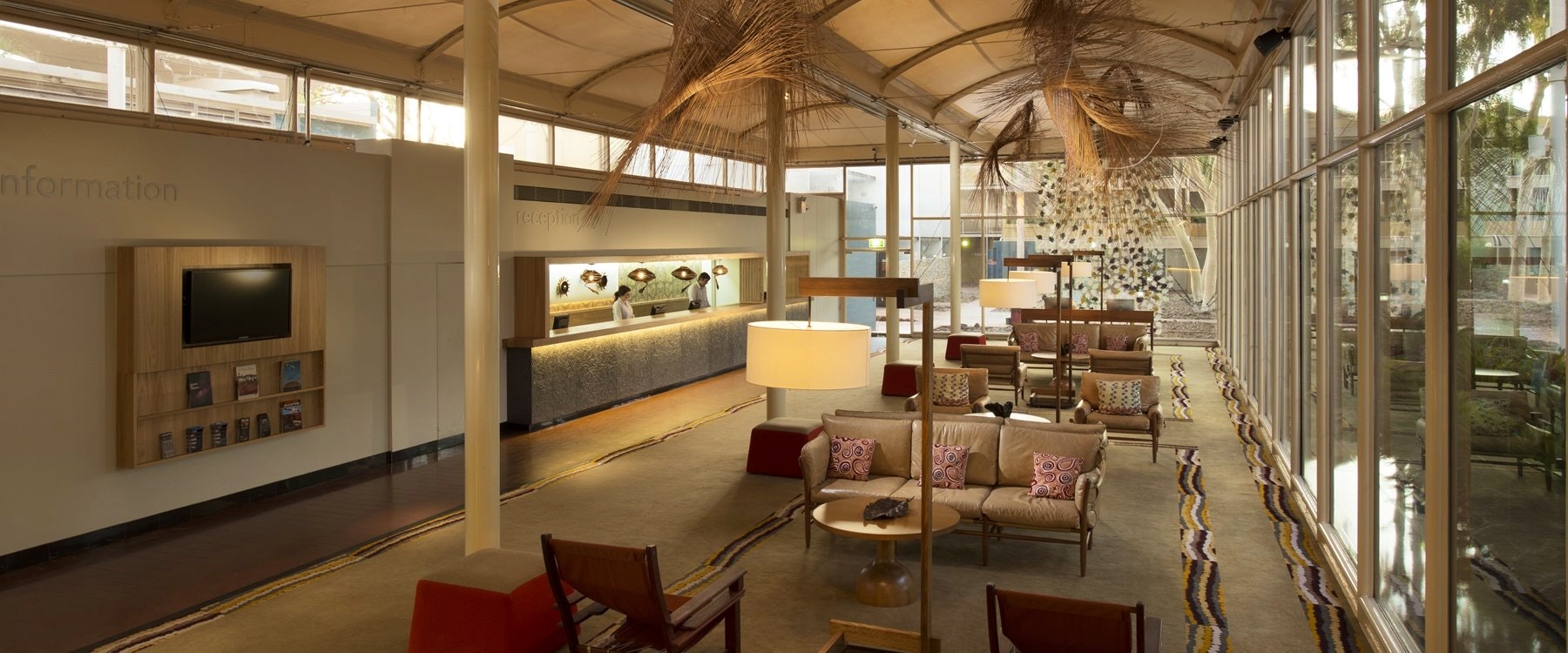 Reception, Voyages Sails in the Desert Hotel