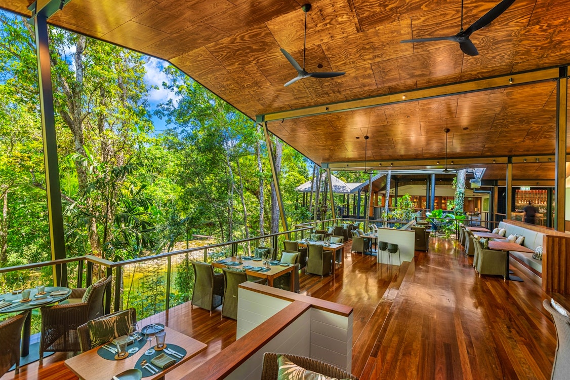 treehouse restaurant at silky oaks lodge queensland