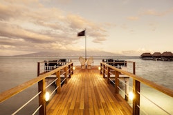 romantic dinner sofitel moorea ia ora beach resort moorea french polynesia gregoirelebacon