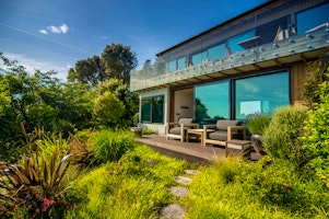 Split Apple Retreat image 3