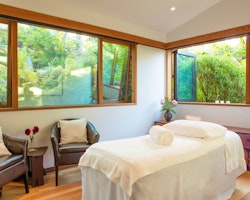 Spa, Split Apple Retreat, New Zealand