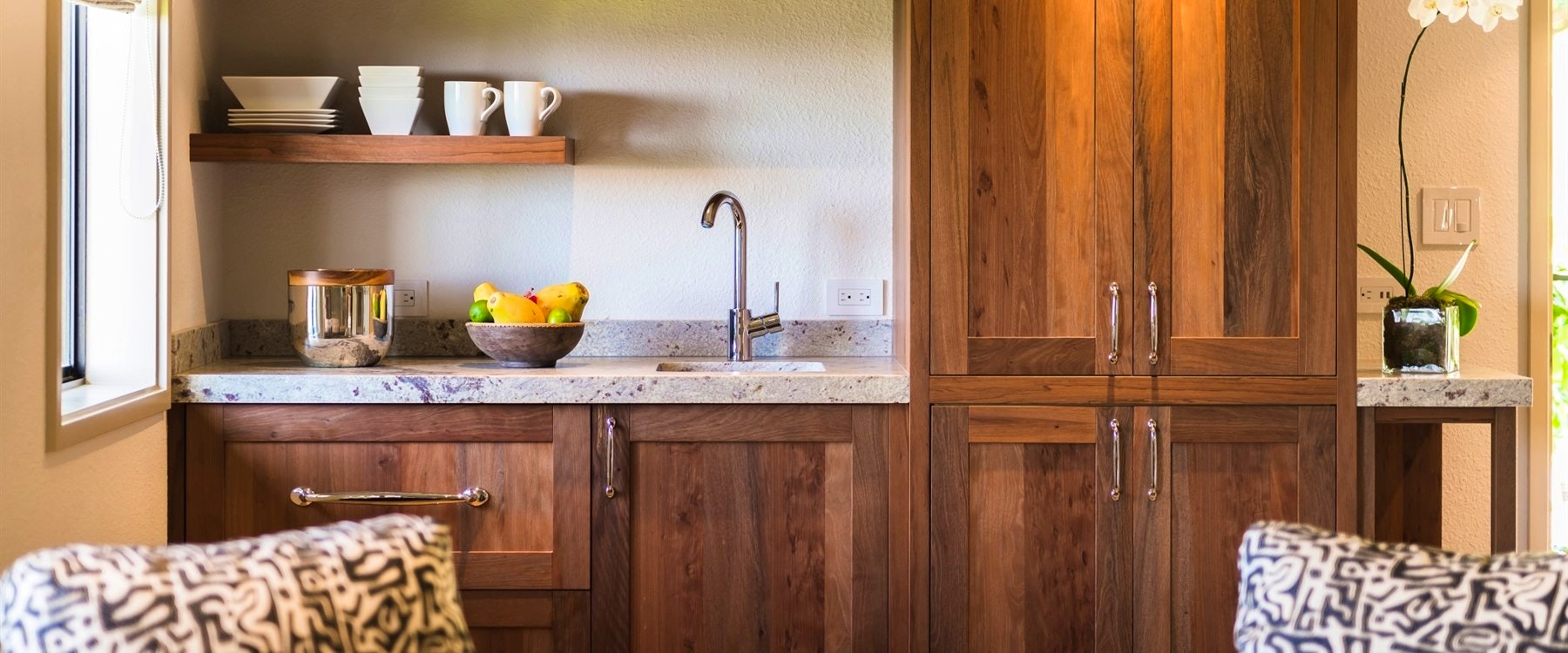 one bedroom partial ocean view suite