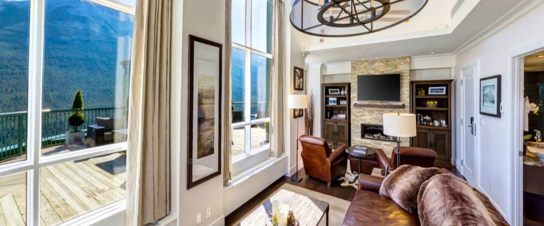 Suite Infinity at The Rimrock Resort Hotel, Banff