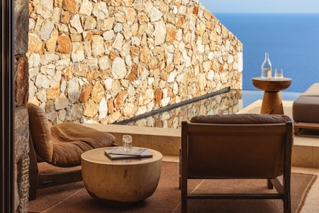 Superior Cave Suite at Gundari