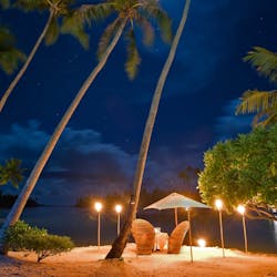 romantic dinner at le tahaa island resort spa tahiti french polynesia