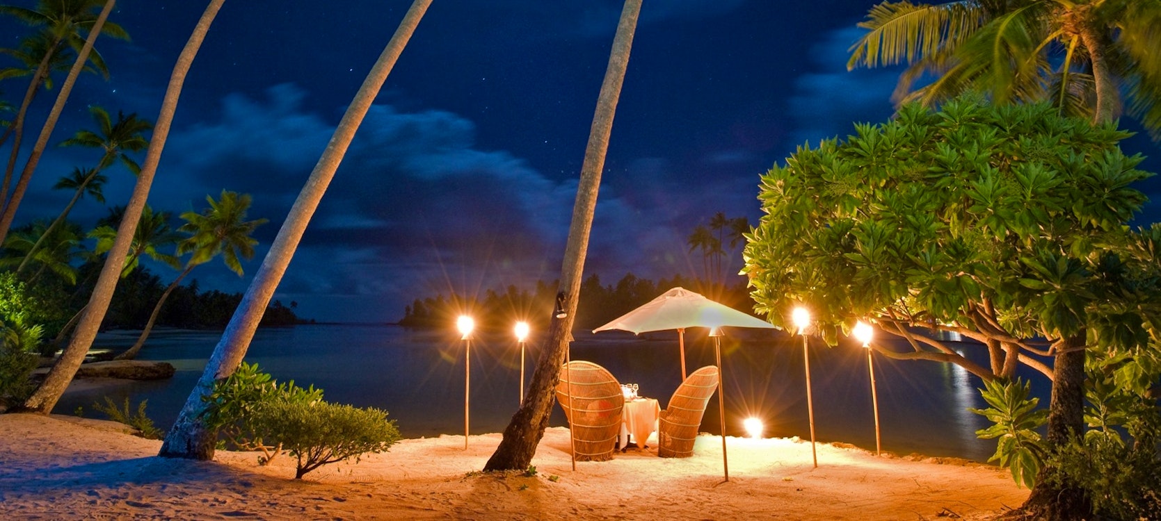 romantic dinner at le tahaa island resort  spa tahiti french polynesia