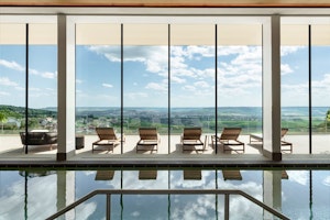 Royal Champagne Hotel & Spa  image 3