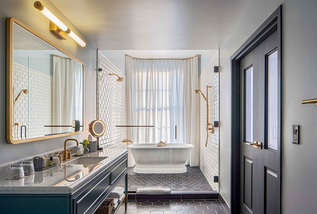 Publisher's Suite Bathroom, The Eliza Jane, New Orleans, Louisiana, USA