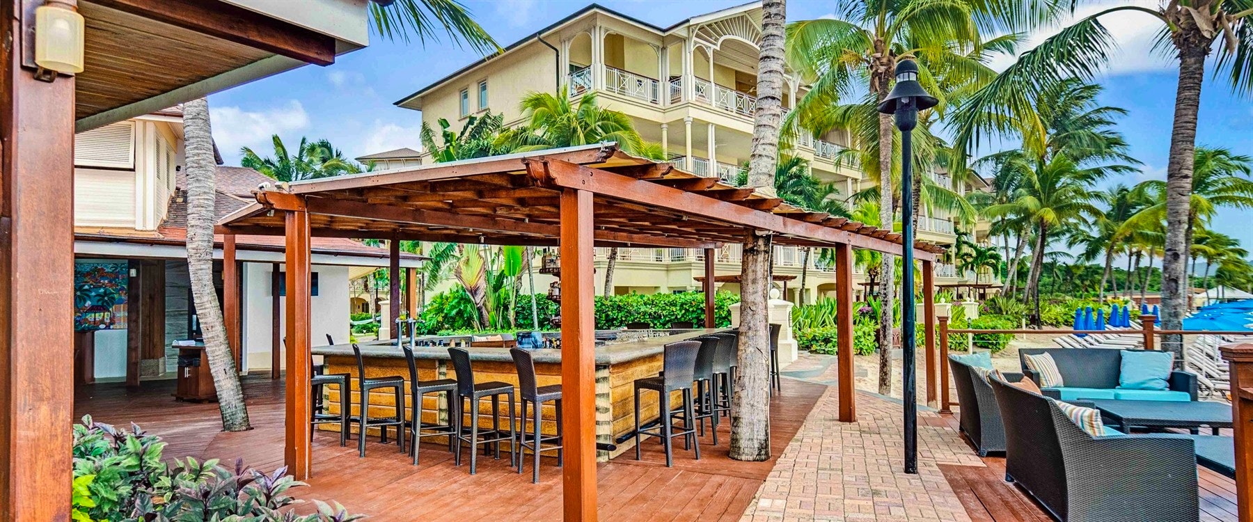 Turquoise Bar at The Landings Resort and Spa by Elegant Hotels, St Lucia 