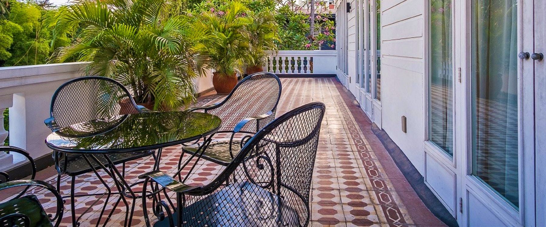 terrace, The Henry Hotel, Philippines