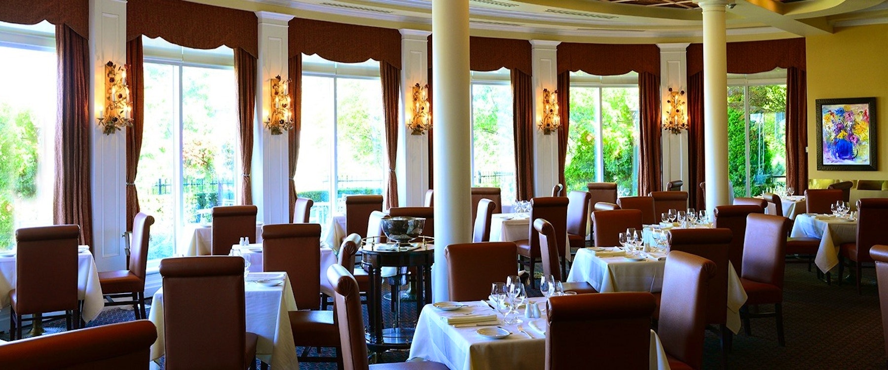 Tiara Restaurant at Queen’s Landing by Vintage Hotels, Ontario 