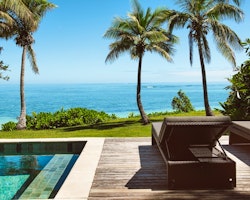 Beachfront Pool Bure