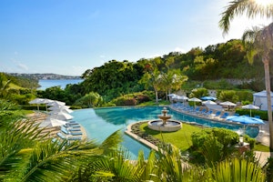 palm court swimming pool at rosewood bermuda