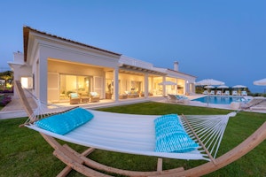 Villa Hibiscus Beach House (Offsite)