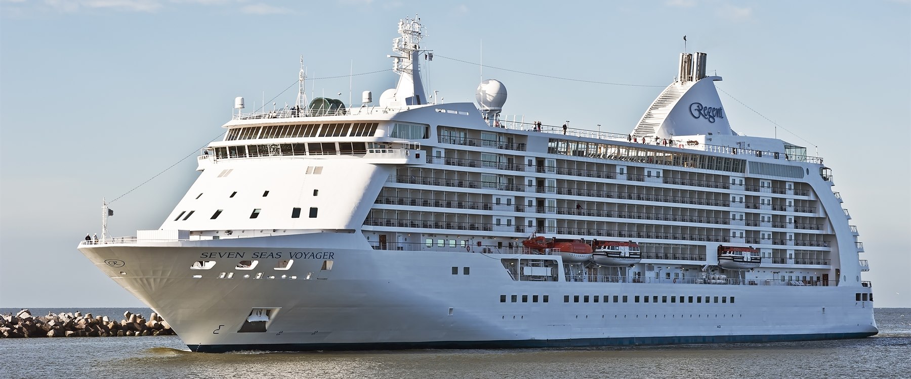 Regent Seven Seas Voyager at sea